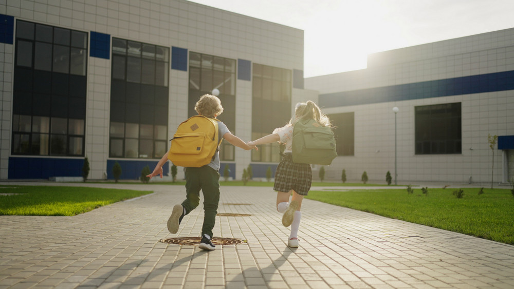 Private School vs. Public School: The Unspoken Pros and Cons